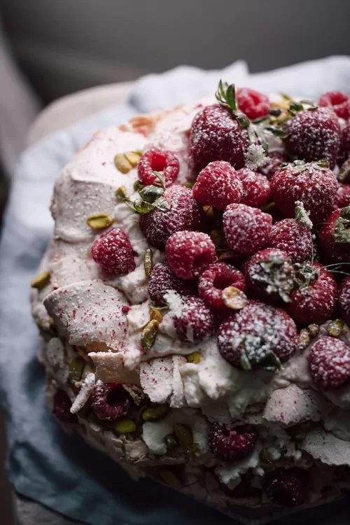 berries topping cupcake